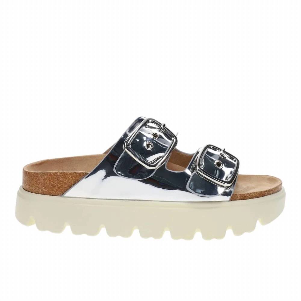 NEW HEY GIRL BY CORKYS women's rumor has it footbed sandals in silver
